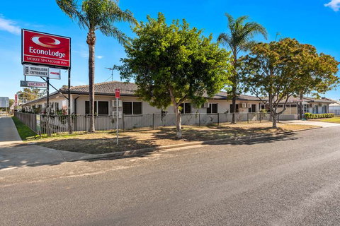 Econo lodge Moree Spa Motor Inn - New South Wales Tourism  0