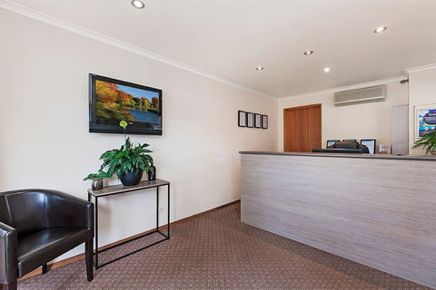 AAt 28 Goldsmith Motel - New South Wales Tourism  1