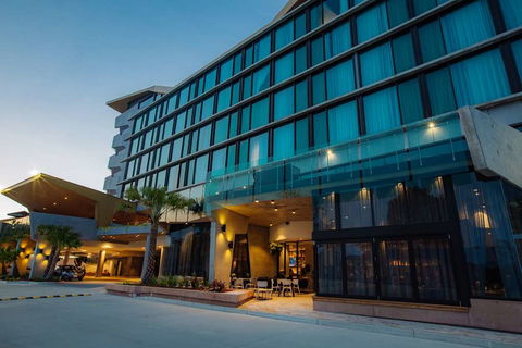 Eatons Hill Hotel - New South Wales Tourism  0
