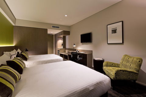 The Glen Hotel & Suites - New South Wales Tourism  2