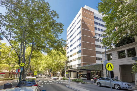 The Macleay Serviced Apartment Hotel - New South Wales Tourism  2