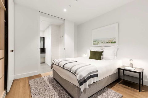 Tyrian Serviced Apts Albert Park Lane - New South Wales Tourism  0