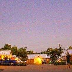 Emerald Maraboon Motor Inn - New South Wales Tourism  0