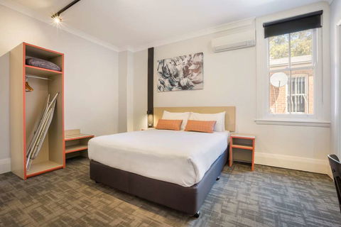 Nightcap At Regents Park Hotel - New South Wales Tourism  2