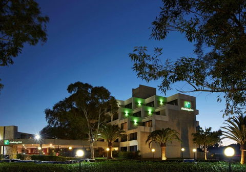 Holiday Inn Warwick Farm - New South Wales Tourism  1