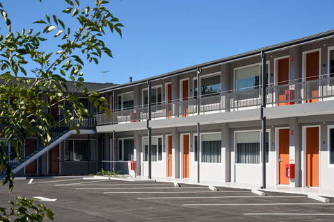 HotelMOTEL - New South Wales Tourism  0