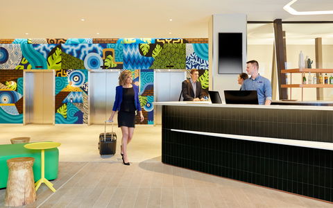 Holiday Inn Express Adelaide City Centre - New South Wales Tourism  2