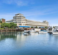 Shangri-La Hotel The Marina - New South Wales Tourism 