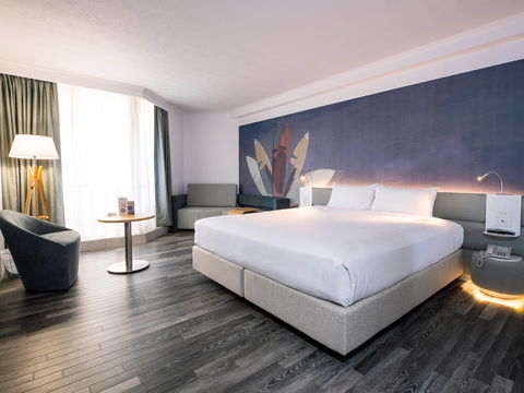 Novotel Surfers Paradise - New South Wales Tourism  2