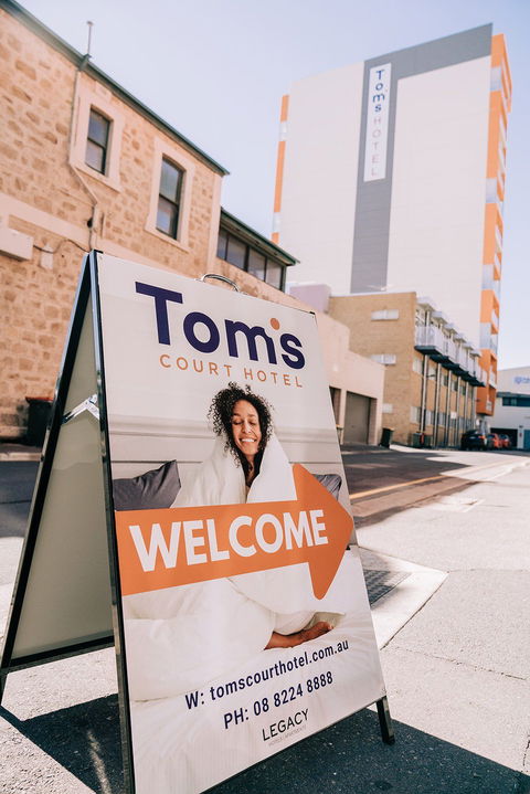 Tom's Court Hotel - New South Wales Tourism  2