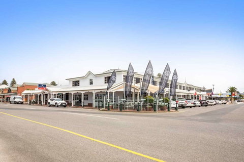 Hotel Victor - New South Wales Tourism  0