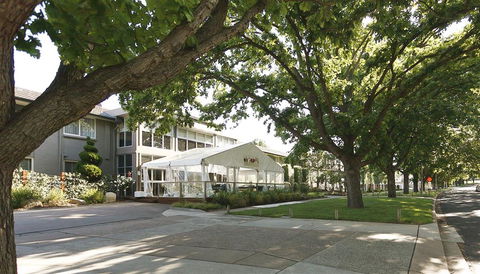 Forrest Hotel & Apartments - New South Wales Tourism  0