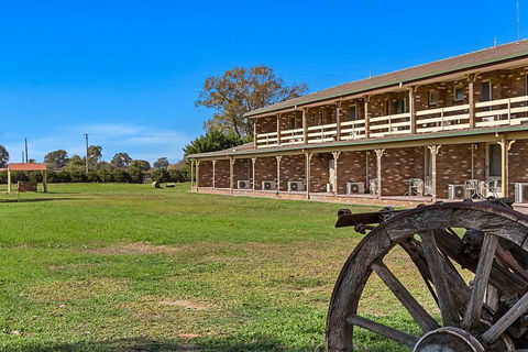 Quality Inn Carriage House - New South Wales Tourism  2