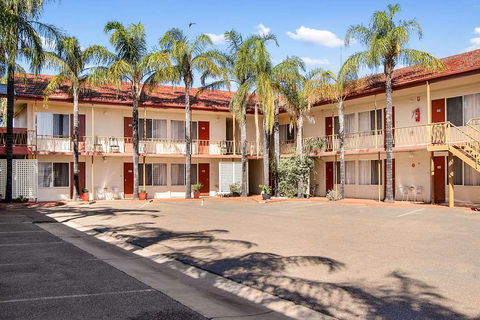 Econo Lodge Griffith Motor Inn - New South Wales Tourism  2