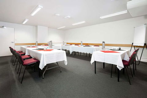 Hotel George Williams - New South Wales Tourism  16