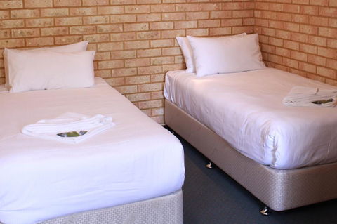 Margaret River Motel - New South Wales Tourism  13
