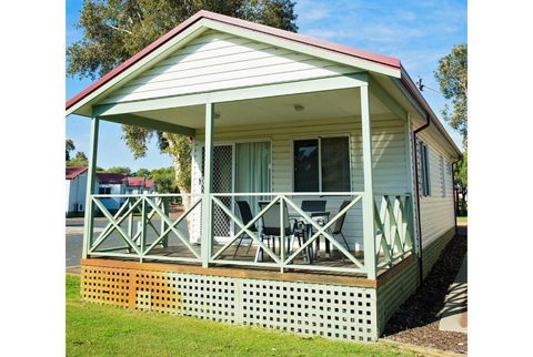 Discovery Parks Koombana Bay - New South Wales Tourism  0