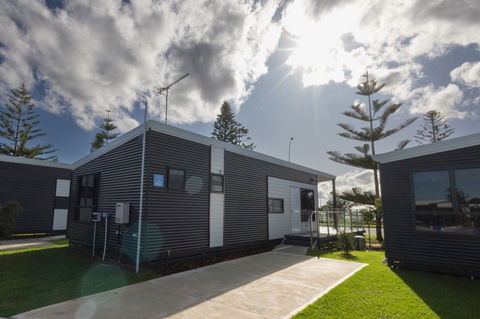 Discovery Parks Koombana Bay - New South Wales Tourism  2