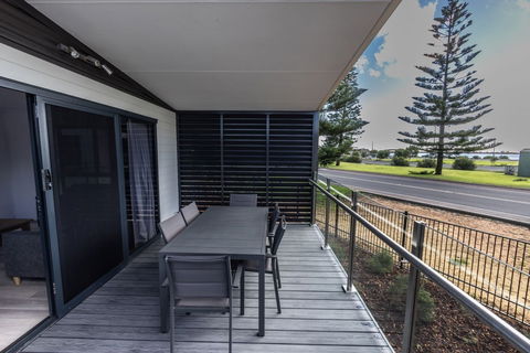 Discovery Parks Koombana Bay - New South Wales Tourism  12