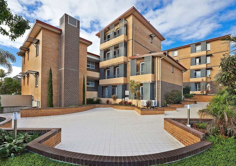 Comfort Inn & Suites Burwood - New South Wales Tourism  1