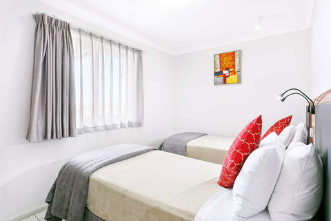 Comfort Inn & Suites Burwood - New South Wales Tourism  3