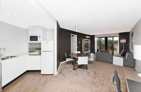 Astra Apartments The Griffin - New South Wales Tourism  7
