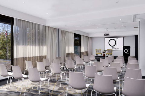 QT Canberra - New South Wales Tourism  9