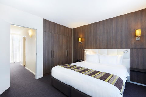 Holiday Inn Warwick Farm - New South Wales Tourism  4