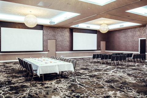 Holiday Inn Warwick Farm - New South Wales Tourism  6