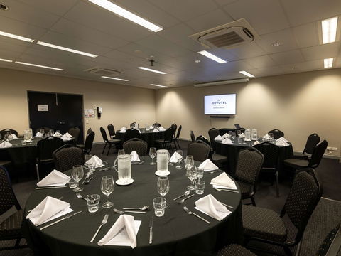 Novotel Darwin Airport Hotel - New South Wales Tourism  6