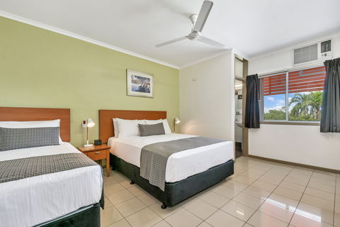 Vitina Studio Motel - New South Wales Tourism  13