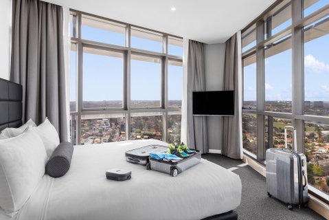 Meriton Suites Church Street, Parramatta - New South Wales Tourism  2