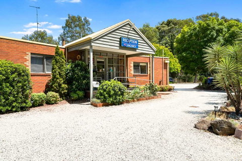 Comfort Inn Coach & Bushmans - New South Wales Tourism  2