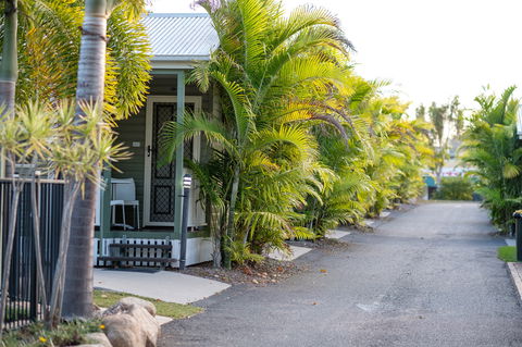 Barney Beach Accommodation Centre - New South Wales Tourism  0