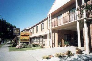 Holbrook Town Centre Motor Inn - New South Wales Tourism  0