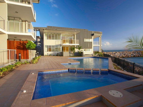 Grand Mercure Apartments Magnetic Island - New South Wales Tourism  1