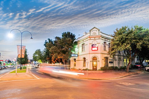 Prince Of Wales Motor Inn - New South Wales Tourism  0