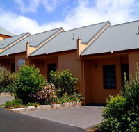 Meredith House and Mews - New South Wales Tourism 