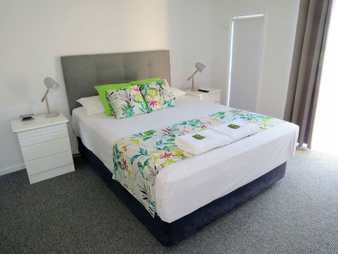 The Shores Holiday Apartments - New South Wales Tourism  1