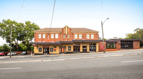 Nightcap At Pymble Hotel - New South Wales Tourism  0
