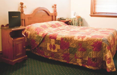 O'Malleys Hotel - New South Wales Tourism  1
