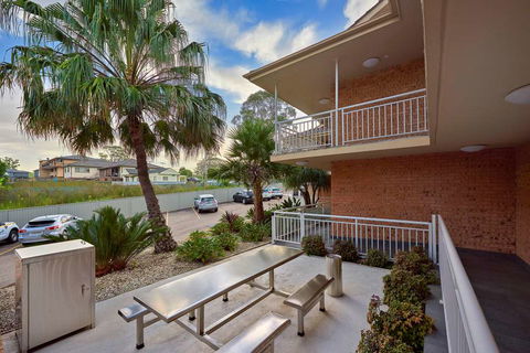 Best Western Casula Motor Inn - New South Wales Tourism  2