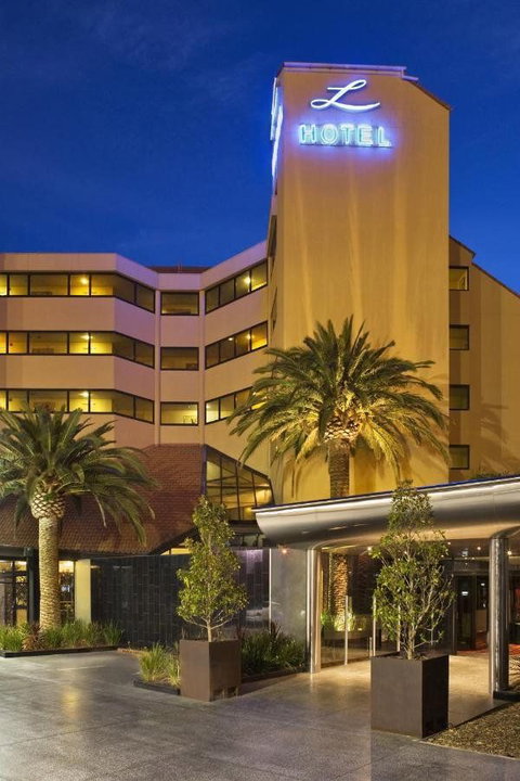 The Lakes Resort Hotel - New South Wales Tourism  0