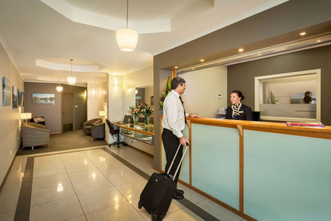 Quest Waterfront Serviced Apartments - New South Wales Tourism  1