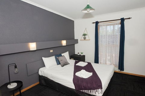 Elm Court Motel - New South Wales Tourism  0