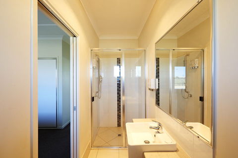 Blackwater Central Motel - New South Wales Tourism  2
