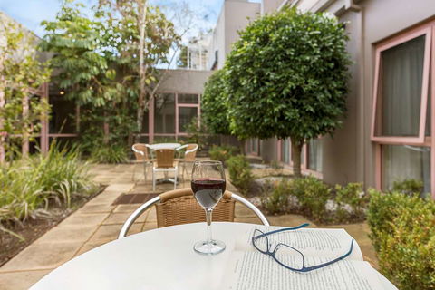 Kimberley Gardens Hotel, Serviced Apts - New South Wales Tourism  1