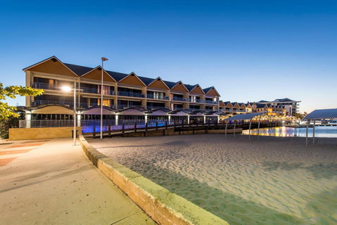Dolphin Quay Apartment Hotel - New South Wales Tourism  0