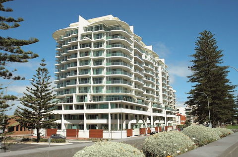 Oaks Liberty Towers - New South Wales Tourism  0