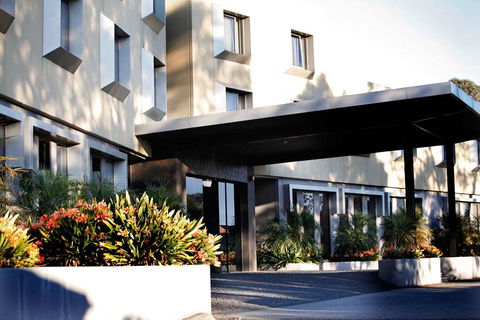Golden Pebble Hotel - New South Wales Tourism  1